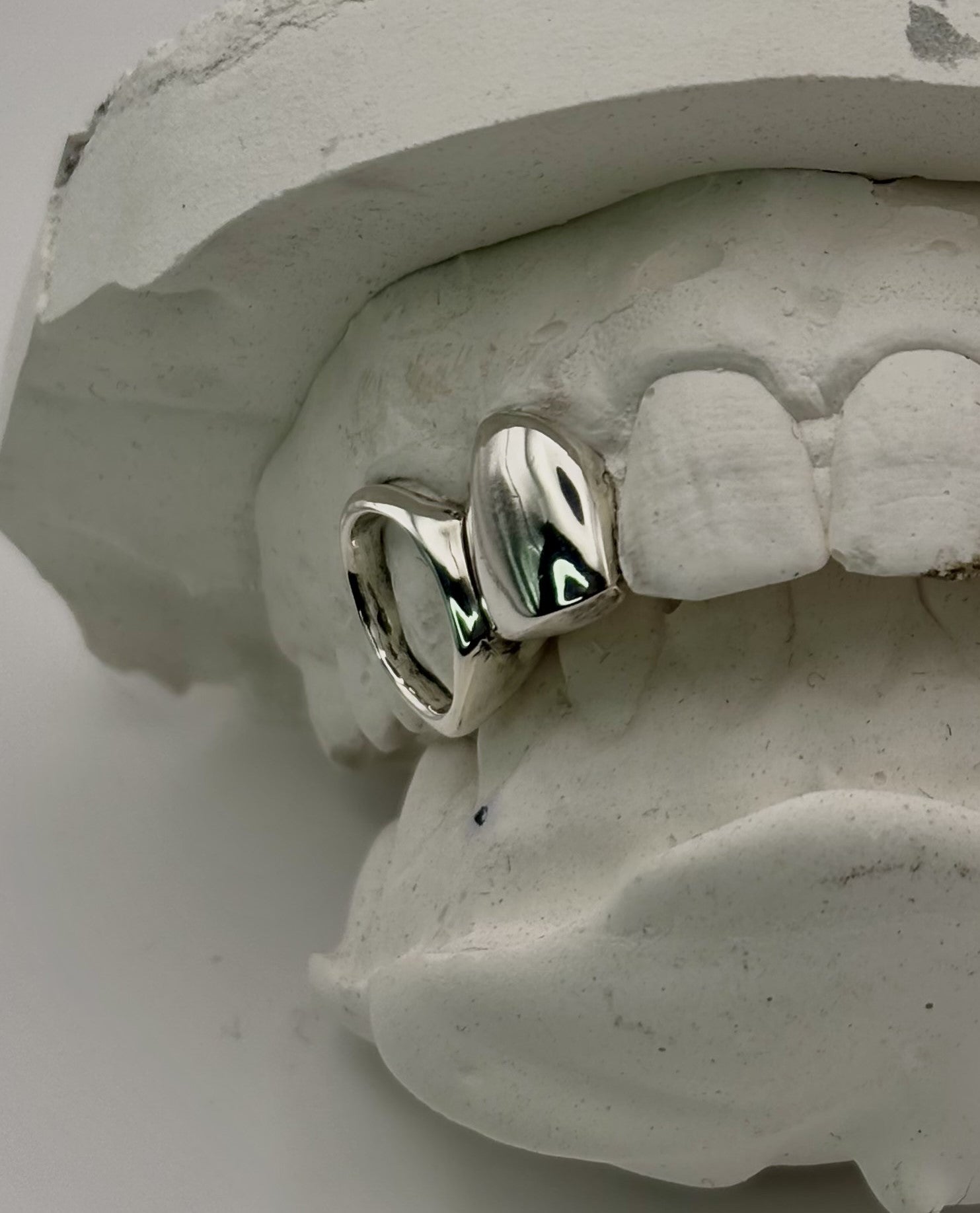 plain cap + window cap